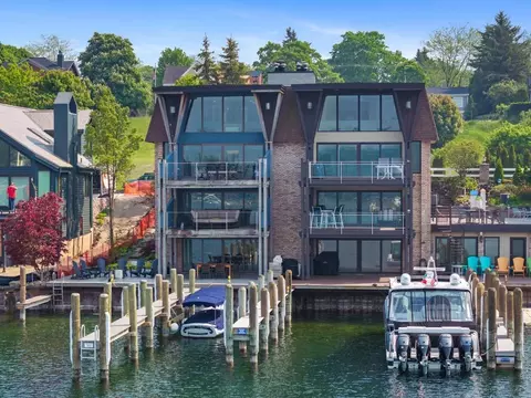 111 Belvedere # B, Charlevoix, MI 49720