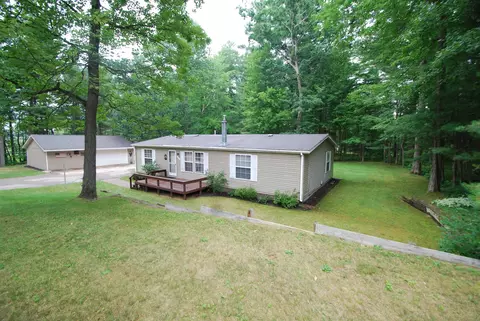 2310 Oak Trl #2, West Branch, MI 48661