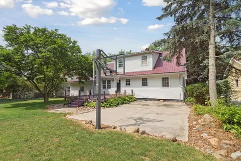 Exterior - 210 Westview, Alma, MI 48801 photo 5 of 11