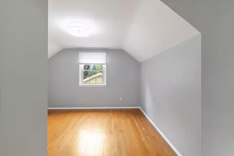 Bedroom - 210 Westview, Alma, MI 48801 photo 4 of 7