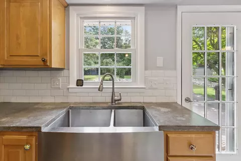 Kitchen - 210 Westview, Alma, MI 48801 photo 3 of 5