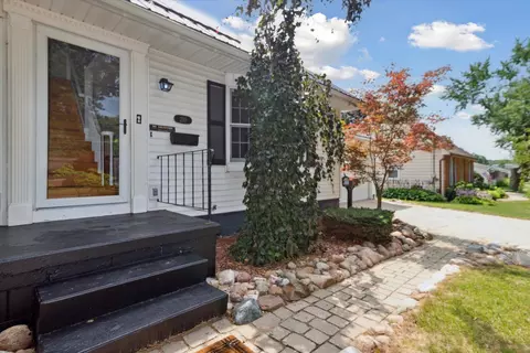 Exterior - 210 Westview, Alma, MI 48801 photo 2 of 11