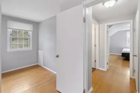 Entry Way - 210 Westview, Alma, MI 48801 photo 2 of 4