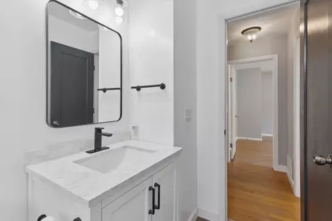 Bath - 210 Westview, Alma, MI 48801 photo 2 of 3