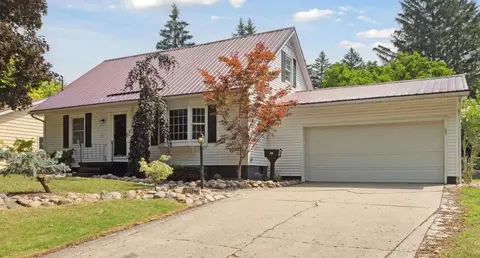 210 Westview, Alma, MI 48801