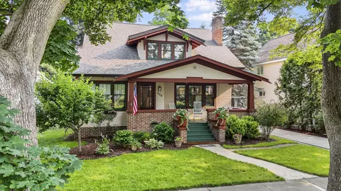 524 W Eighth, Traverse City, MI 49684