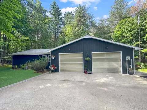 Exterior - 224 S Ferris, Sumner, MI 48889 photo 5 of 6