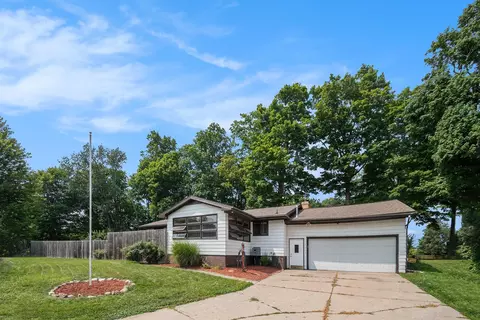 227 W Everettdale, Lansing, MI 48910