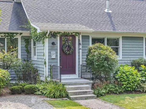 124 Monroe, Traverse City, MI 49684