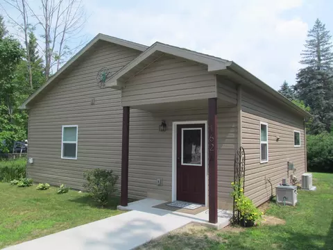 162 Leisure #A & B : 5, Cadillac, MI 49601