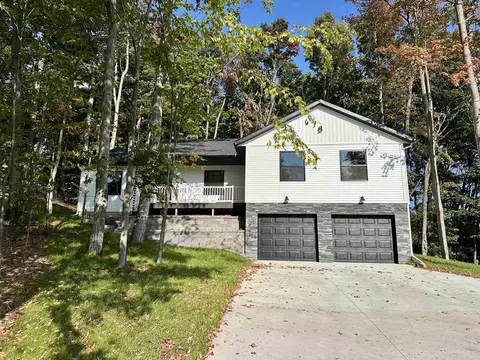 1016 Birmley Ests, Traverse City, MI 49696