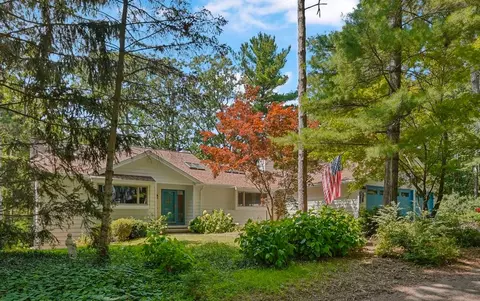 1721 Timber Ln, Traverse City, MI 49686