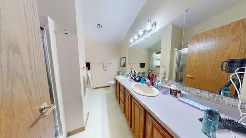 Bath - 11167 E Arnold Lk, Gladwin, MI 48624 photo 1 of 4