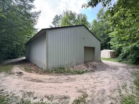 Exterior - 11167 E Arnold Lk, Gladwin, MI 48624 photo 9 of 13