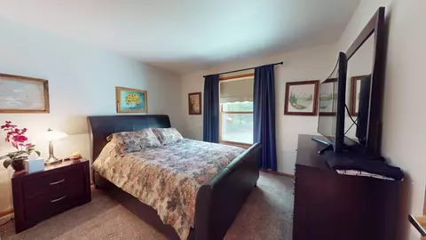 Bedroom - 11167 E Arnold Lk, Gladwin, MI 48624 photo 3 of 6