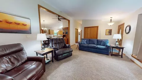 Living - 11167 E Arnold Lk, Gladwin, MI 48624 photo 3 of 5