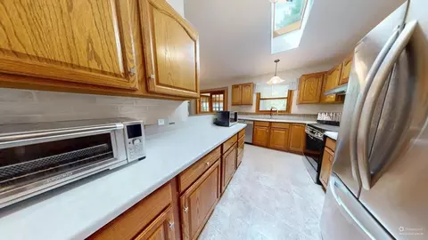 Kitchen - 11167 E Arnold Lk, Gladwin, MI 48624 photo 3 of 3