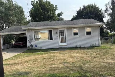 211 E Van Deinse, Greenville, MI 48838
