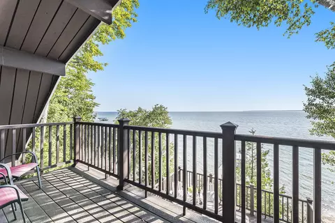 1109 S Nanagosa, Suttons Bay, MI 49682