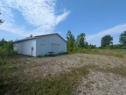 866 S Tonkey, Au Gres, MI 48703 photo 2