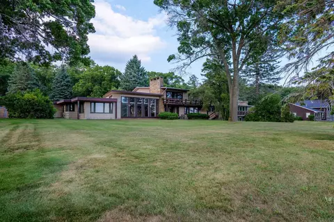 1236 Tawas Bch, East Tawas, MI 48730