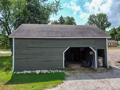 364 S Chippewa, Shepherd, MI 48883 photo 22