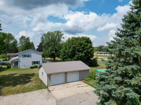 364 S Chippewa, Shepherd, MI 48883 photo 5