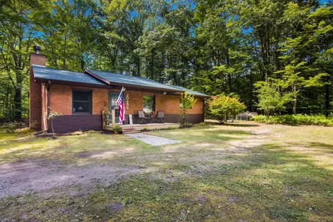 20454 Nofsger, Lake Ann, MI 49650