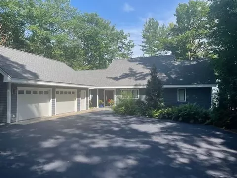 4600 N Omena Pt, Omena, MI 49674