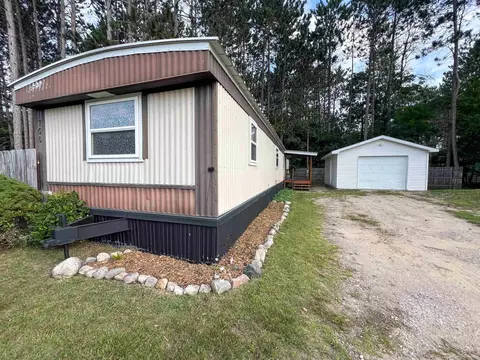 705 E Broad, Bellaire, MI 49615