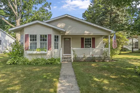 214 W Sixteenth, Traverse City, MI 49684