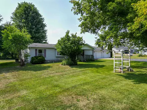 Exterior - 5702 S Shepherd, Shepherd, MI 48883 photo 2 of 8