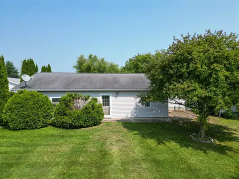 Exterior - 5702 S Shepherd, Shepherd, MI 48883 photo 4 of 8