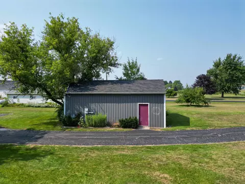 Exterior - 5702 S Shepherd, Shepherd, MI 48883 photo 6 of 8
