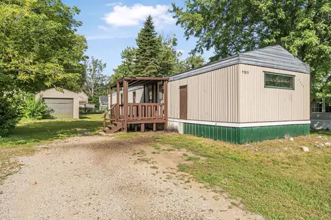 1105 Dandy, Cadillac, MI 49601