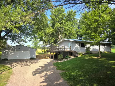 8803 Woodruff, Blanchard, MI 49310