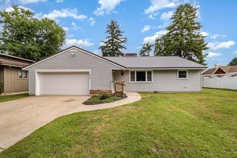215 E Chestnut, Breckenridge, MI 48615