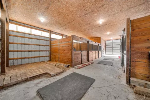 Entry Way - 1369 County Line, Hale, MI 48739 photo 5 of 5