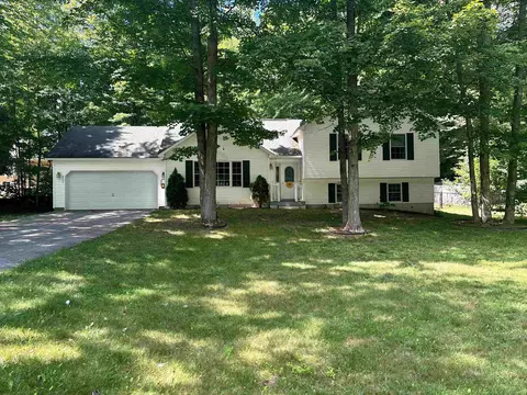 8450 Bent Pne, Lake Ann, MI 49650