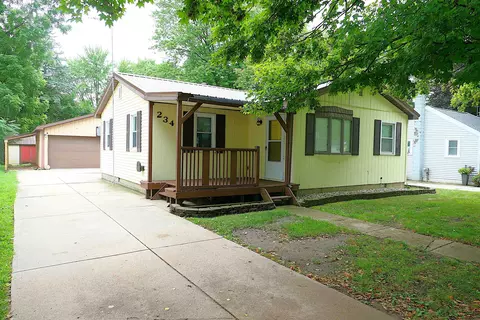 234 E Wright, Shepherd, MI 48883