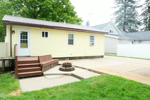 234 E Wright, Shepherd, MI 48883 photo 21