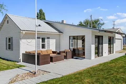 1878 S Riverside, Au Gres, MI 48703