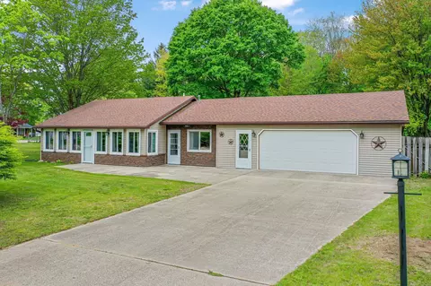 205 Alexander, Cadillac, MI 49601
