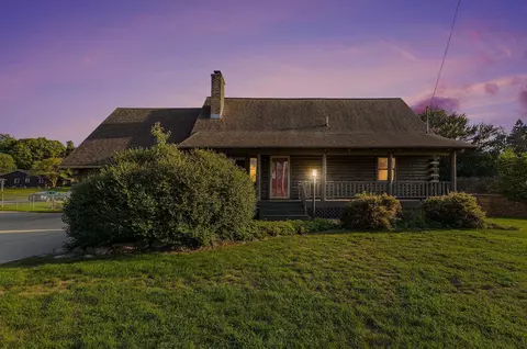 3040 NW Richmond, Walker, MI 49534