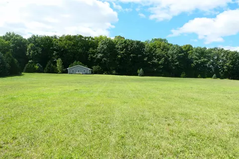 5833 E Horse Crk, Saint Louis, MI 48880