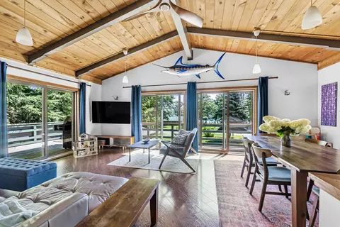 13631 N Forest Bch, Northport, MI 49670