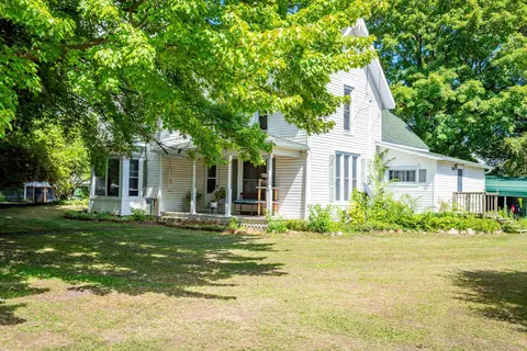 Exterior - 124 N 5th, Edmore, MI 48829 photo 4 of 13