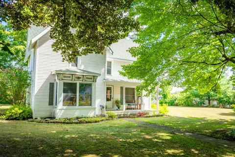 124 N 5th, Edmore, MI 48829