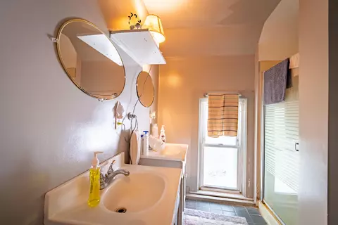 Bath - 124 N 5th, Edmore, MI 48829 photo 1 of 3