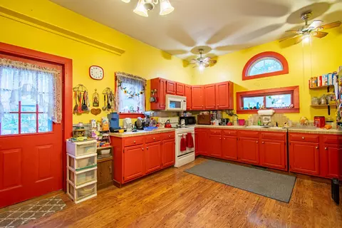 Kitchen - 124 N 5th, Edmore, MI 48829 photo 1 of 3